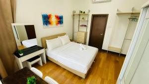 luxury studio at Regalia Residence with infity pol
