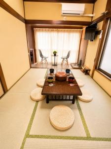 10 min to Asakusa, Sky tree, Train to Airport , Luggage drop, Edo Harmony