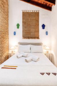 One&Lux Triana Bridge View Penthouse - Private Rooftop Terrace