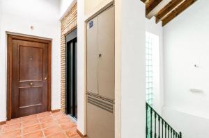 One&Lux Triana Bridge View Penthouse - Private Rooftop Terrace