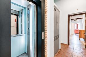 One&Lux Triana Bridge View Penthouse - Private Rooftop Terrace