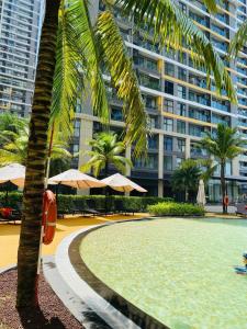 Modern Studio - Million-Dollar Park View