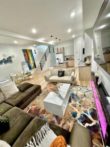 Game Room, Hot Tub, Gym, BBQ, 7 mins to NRG Stadium & Med Center
