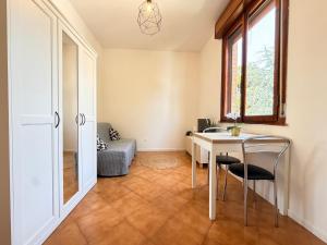 GuestHost - Policlinico Cozy Studio with Parking