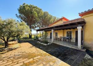 Villa Is Cherchis - Pool Resort Yellow