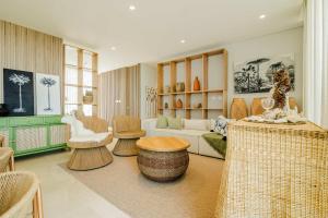 Oceanfront Luxury with 3 Bedrooms Jacuzzi & balcony