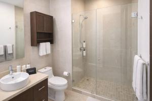 2 pools and beach club 10 minutes away - Chaká Condo