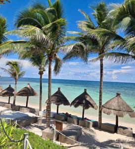 Private plunge pool, golf cart and beach club