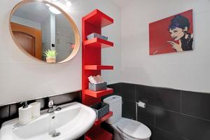 Charming 2-Bedroom Apartment with Ocean Views in Adeje