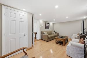 Modern Suite Minutes from Halifax Waterfront