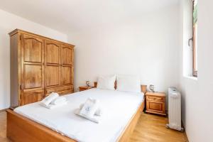 Spacious 2BR apartment in the center