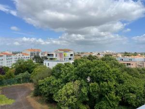 2 bedroom apartment, Terrace, Parking, Beach 2 minutes away on foot