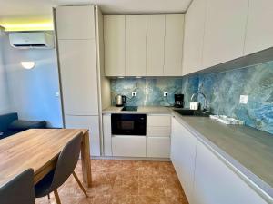 Comfortable 2 Bedroom Apartment in Sirena by Menada