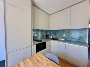 Comfortable 2 Bedroom Apartment in Sirena by Menada