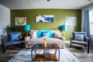 Greenleaf Comfort Retreat 4 Beds Decatur