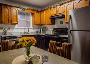 Greenleaf Comfort Retreat 4 Beds Decatur