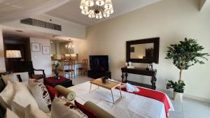 Authentic Arabian Viva Bahria T29 -Free&Private Beach Access
