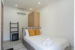 Lisbon Modern Suites by Homing