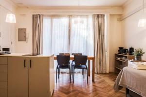Metro Explorer 1BR near Hospital & Metro Baquedano
