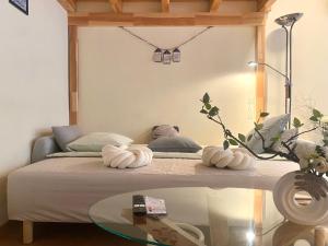 Quiet Cozy Studio City Center 2min Metro SweetSpot