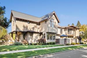 NW Awbrey House in Bend OR