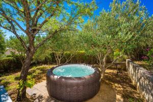 Holiday home Mara with jacuzzi