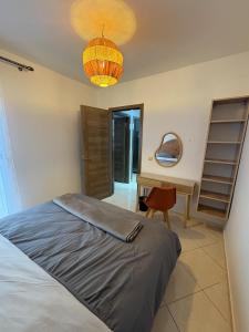 Cozy green apartment ISLANE, HAY MOHAMADI