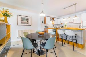 2 Bed in Windermere oc-lr024