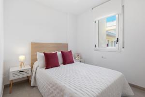 Apartamento ático con solárium a 5 min de la playa y vistas al mar