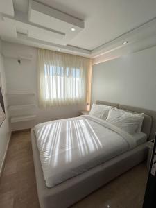 Modern Stylish Tanger Center 2BR w Airco WiFi