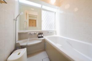 Spacious 123m2, 8 Beds, Stay up to 20 Guests, Local Home Horikiri