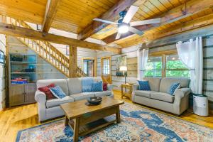 7 Acres w Trails! Waynesville Adventure Hub
