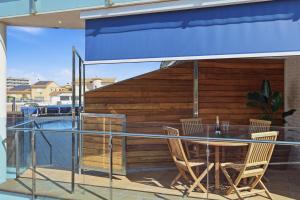 Apartamento en Port Trebol con parking privado y acceso directo a la piscina