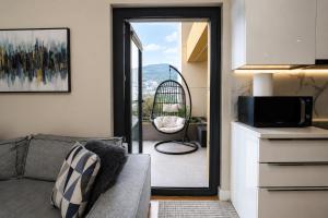 Central Skopje - Stylish 1BR with 2 Balconies - View & Free Parking