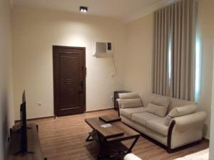 Al Faisal Apartment Self Entrance
