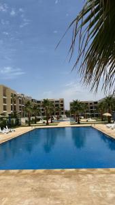Luxury apartment with pool view, Prestigia Plage des Nations