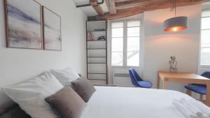 12 Cozy Studio in heart of Paris near Louvre & Metro