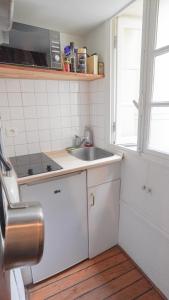 12 Cozy Studio in heart of Paris near Louvre & Metro