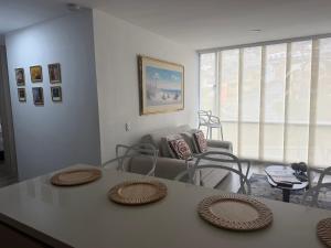 Apartamento frente a Mallplaza