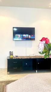 Bel appartement refait à neuf au centre ville, bien équipé, Fibre haut débit