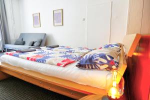 Private Room for 4, Free Parking, Main Train Station, Walk Everywhere