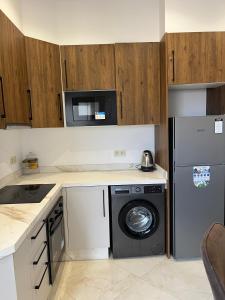 The Urban Chic Retreat , 2BR with WiFi and AC