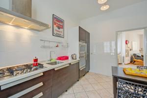 Casa Rachele 2BR in Stresa Centre with Balcony - Happy Rentals
