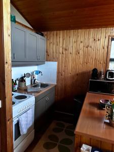 A cosy 2 bedroom cabin with an amazing view