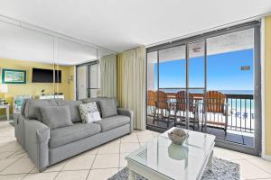5th floor condo w splash pad multiple pools and on-site bar