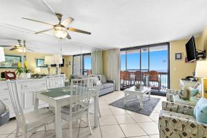 5th floor condo w splash pad multiple pools and on-site bar