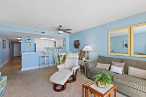 8th Floor Open Condo On-site restaurant w bar Multiple pools