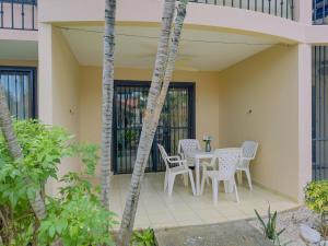 Green Turtle #1 Ground Floor Comfort Just Minutes