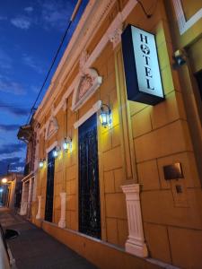 Hotel America