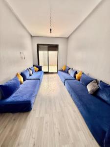 Modern apartment sur la courniche de la ville